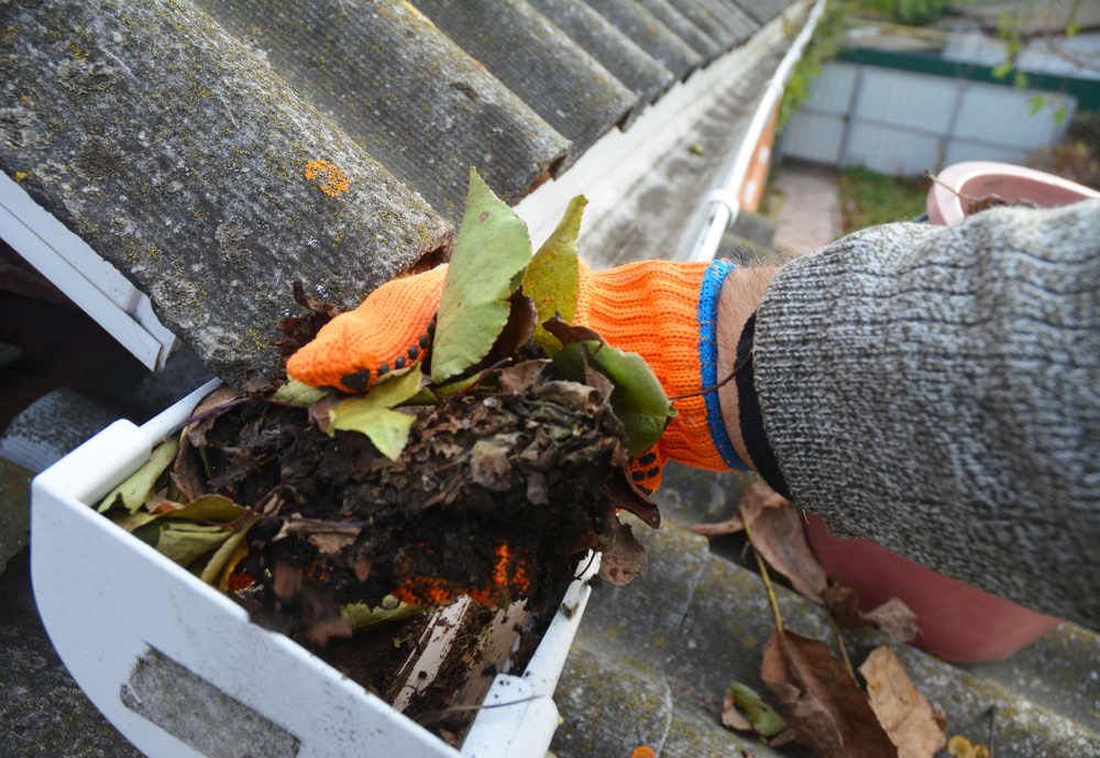 Cleaning home gutters