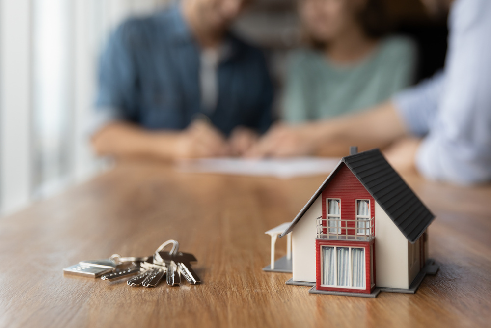 What is the Role of a Mortgage Lender in the Homebuying Process?